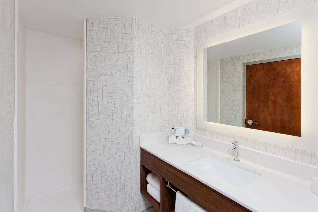 Holiday Inn Express Hotel & Suites Montgomery Boyd-Cooper Parkway By Ihg Екстериор снимка