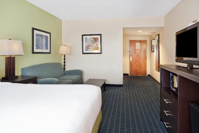 Holiday Inn Express Hotel & Suites Montgomery Boyd-Cooper Parkway By Ihg Екстериор снимка