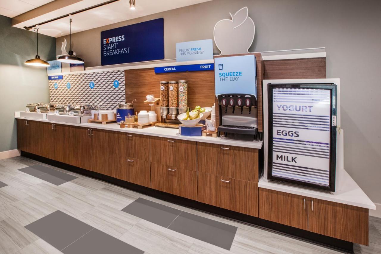 Holiday Inn Express Hotel & Suites Montgomery Boyd-Cooper Parkway By Ihg Екстериор снимка